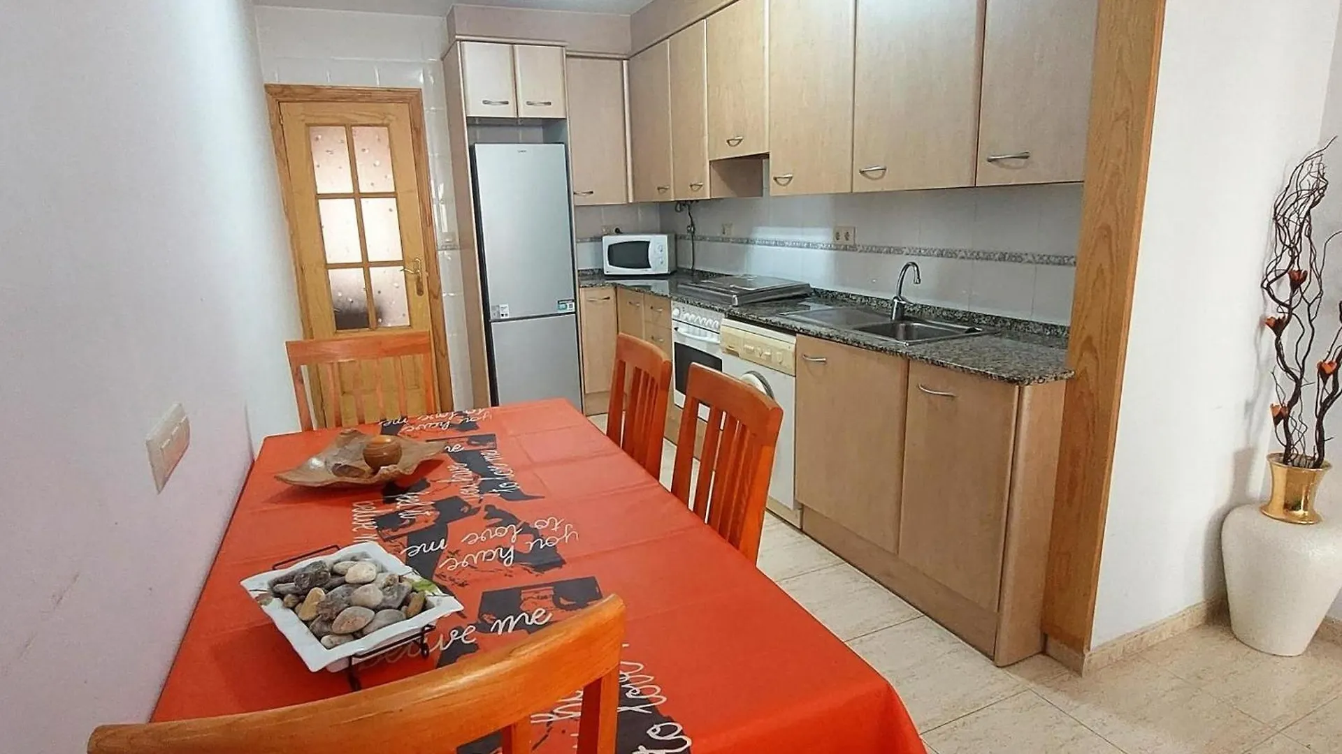 Apartamento En Llanca Con Terraza, Parking, Wifi Y Se Admiten Mascotas - Es-170-95 아파트