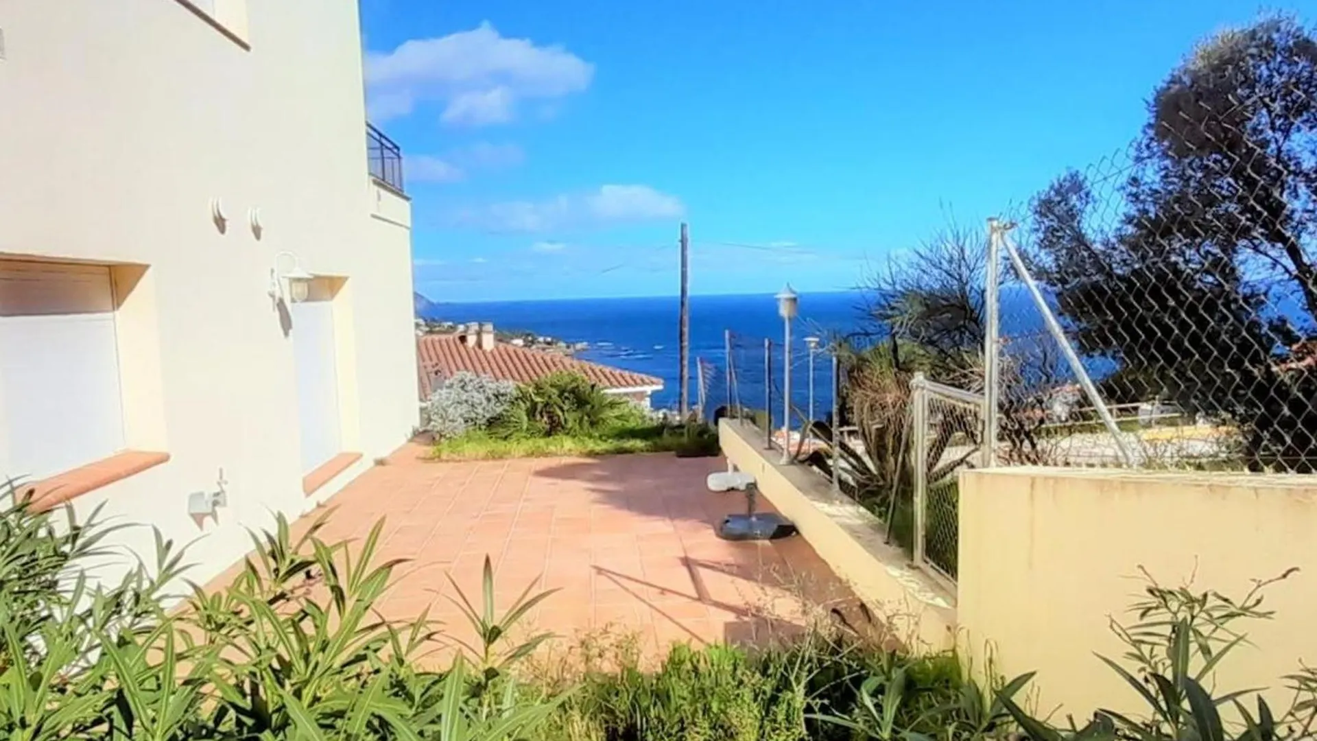 Apartamento En Llanca Con Terraza, Parking, Wifi Y Se Admiten Mascotas - Es-170-95 0*,  Hiszpania